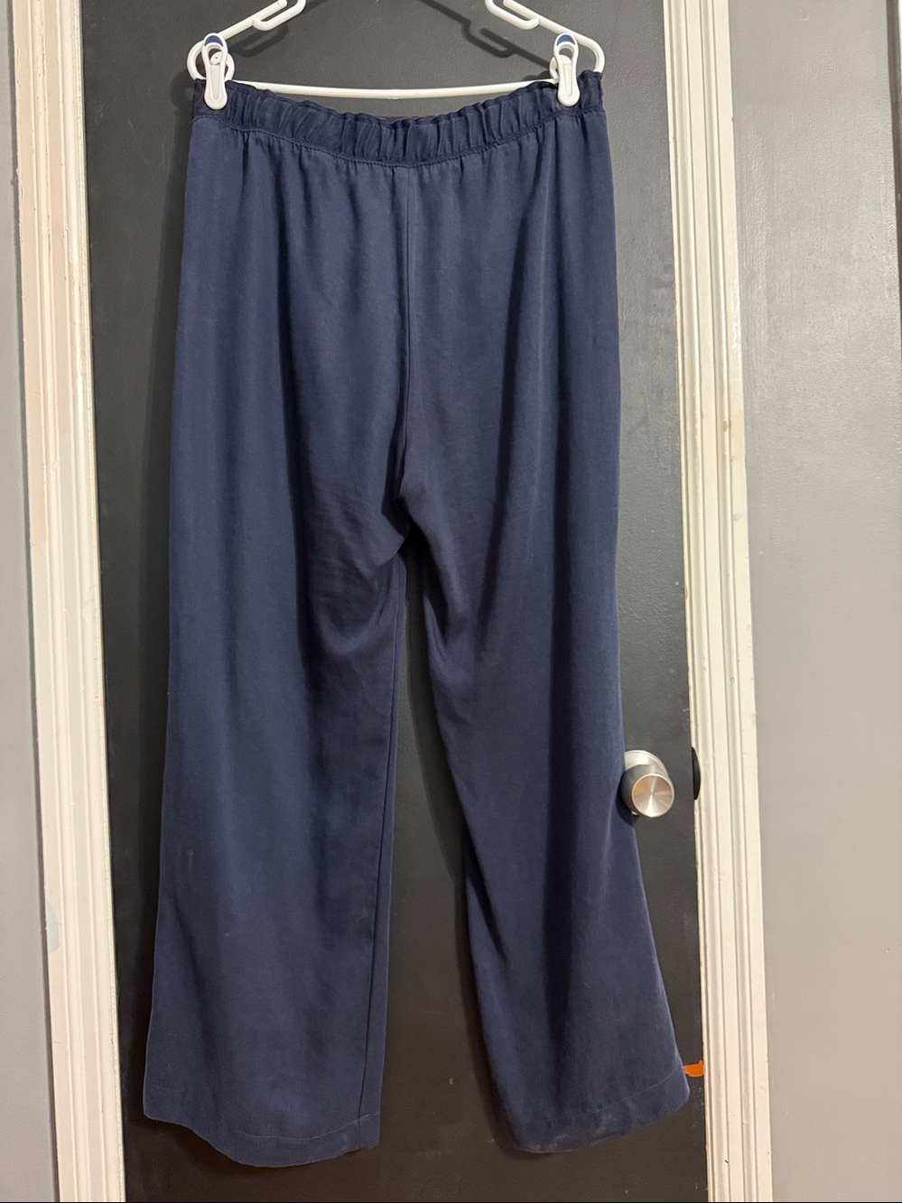 Karen Kane Relaxed Rayon Blend Navy Pants Size: M Inseam: 29” - Picture 2 of 4